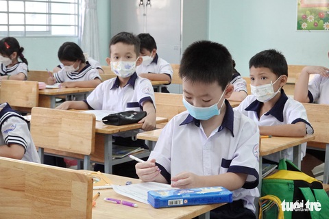 TP.HCM tiêm vắc xin cho trẻ 5 - 12 tuổi: Chính quyền sẵn sàng, phụ huynh đồng thuận - Ảnh 2. TP.HCM tiêm vắc xin cho trẻ 5 - 12 tuổi: Chính quyền sẵn sàng, phụ huynh đồng thuận - Ảnh 2.