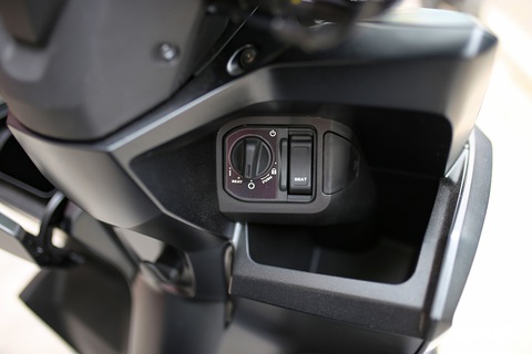 Xe tay ga Honda Vario 160 giá 75 triệu đồng - Ảnh 5. Xe tay ga Honda Vario 160 giá 75 triệu đồng - Ảnh 5.