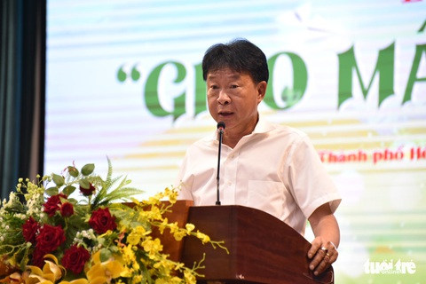 Trằn trọc, thức suốt đêm nghĩ cách đưa quà Gieo mầm tri thức về nhà - Ảnh 3. Trằn trọc, thức suốt đêm nghĩ cách đưa quà Gieo mầm tri thức về nhà - Ảnh 3.