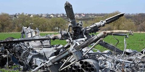 Nga nói tấn công liên tiếp 811 mục tiêu ở Ukraine trong đêm - Ảnh 2. Nga nói tấn công liên tiếp 811 mục tiêu ở Ukraine trong đêm - Ảnh 2.