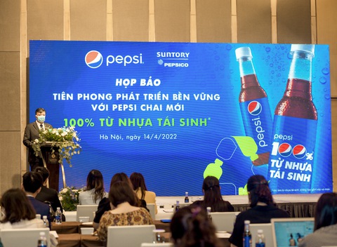 Suntory PepsiCo ra mắt sản phẩm Pepsi với bao bì 100% từ nhựa tái sinh - Ảnh 1. Suntory PepsiCo ra mắt sản phẩm Pepsi với bao bì 100% từ nhựa tái sinh - Ảnh 1.