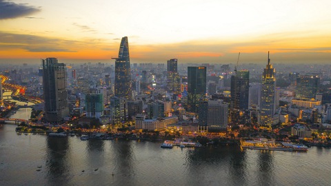 Sông Sài Gòn lướt đi trong ánh sáng - Ảnh 1. Sông Sài Gòn lướt đi trong ánh sáng - Ảnh 1.