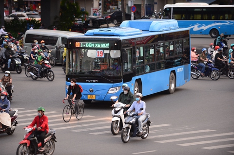 Ngành vận tải hành khách bằng xe buýt TP.HCM ‘thay áo mới’ để hút hành khách - Ảnh 1. Ngành vận tải hành khách bằng xe buýt TP.HCM ‘thay áo mới’ để hút hành khách - Ảnh 1.
