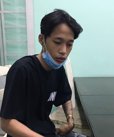 20 tuổi thiếu tiền tiêu xài, đâm tài xế xe ôm cướp tài sản - Ảnh 1. 20 tuổi thiếu tiền tiêu xài, đâm tài xế xe ôm cướp tài sản - Ảnh 1.
