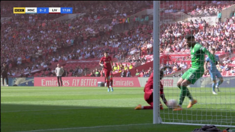 Pep Guardiola bảo vệ ‘tội đồ’ Zack Steffen - Ảnh 3. Pep Guardiola bảo vệ ‘tội đồ’ Zack Steffen - Ảnh 3.
