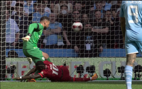 Pep Guardiola bảo vệ ‘tội đồ’ Zack Steffen - Ảnh 4. Pep Guardiola bảo vệ ‘tội đồ’ Zack Steffen - Ảnh 4.