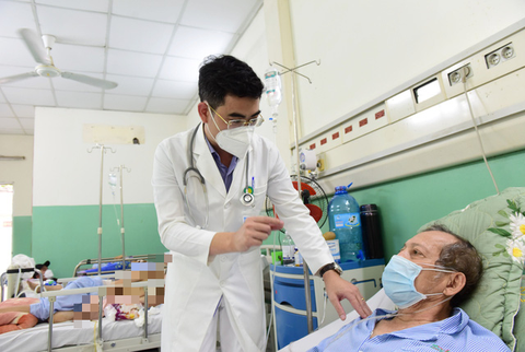 Tin COVID-19 chiều 18-4: Cả nước còn 12.012 ca mắc mới, Hà Nội chỉ hơn 1.100 ca - Ảnh 1. Tin COVID-19 chiều 18-4: Cả nước còn 12.012 ca mắc mới, Hà Nội chỉ hơn 1.100 ca - Ảnh 1.