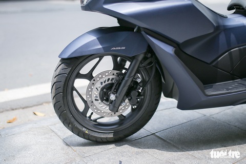 Honda PCX 160 giá 90 triệu đồng tại Hà Nội - Hàng hiếm cho dân chơi - Ảnh 8. Honda PCX 160 giá 90 triệu đồng tại Hà Nội - Hàng hiếm cho dân chơi - Ảnh 8.