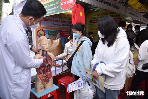 Nhiều trải nghiệm độc, lạ tại Ngày hội tư vấn tuyển sinh đang diễn ra ở TP.HCM - Ảnh 5. Nhiều trải nghiệm độc, lạ tại Ngày hội tư vấn tuyển sinh đang diễn ra ở TP.HCM - Ảnh 5.