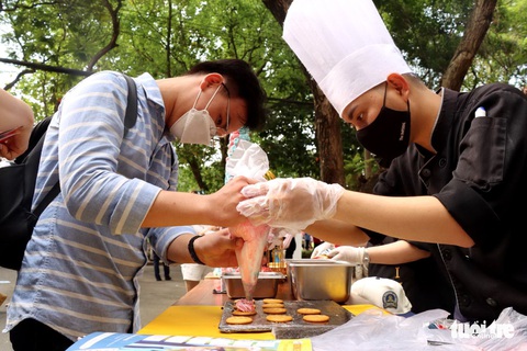 Nhiều trải nghiệm độc, lạ tại Ngày hội tư vấn tuyển sinh đang diễn ra ở TP.HCM - Ảnh 11. Nhiều trải nghiệm độc, lạ tại Ngày hội tư vấn tuyển sinh đang diễn ra ở TP.HCM - Ảnh 11.