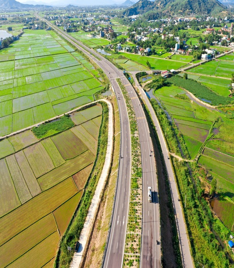 MerryLand Quy Nhơn: Tâm điểm thị trường bất động sản biển cao cấp - Ảnh 1. MerryLand Quy Nhơn: Tâm điểm thị trường bất động sản biển cao cấp - Ảnh 1.