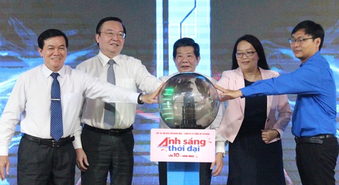 Thầy cô giáo trẻ so tài kiến thức lý luận - Ảnh 4. Thầy cô giáo trẻ so tài kiến thức lý luận - Ảnh 4.