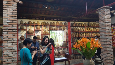 Bảo tàng gốm cổ sông Hương chính thức hoạt động - Ảnh 2. Bảo tàng gốm cổ sông Hương chính thức hoạt động - Ảnh 2.