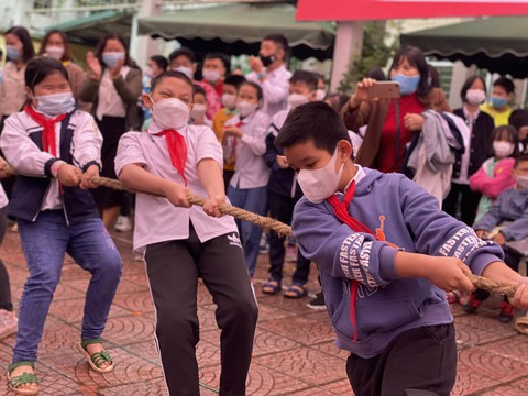 Để học sinh khuyết tật không cô độc - Ảnh 2. Để học sinh khuyết tật không cô độc - Ảnh 2.