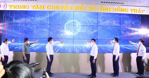 Đồng Tháp khai trương Trung tâm chuyển đổi số - Ảnh 1. Đồng Tháp khai trương Trung tâm chuyển đổi số - Ảnh 1.