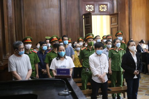 Tham gia tổ chức khủng bố của Đào Minh Quân, 12 người lãnh án tù - Ảnh 1. Tham gia tổ chức khủng bố của Đào Minh Quân, 12 người lãnh án tù - Ảnh 1.