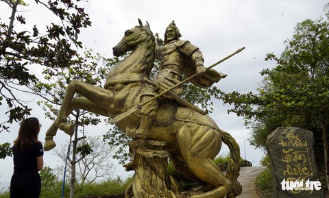 Có khuôn mẫu Đức Thánh Trần để làm tượng chuẩn hay không? - Ảnh 1. Có khuôn mẫu Đức Thánh Trần để làm tượng chuẩn hay không? - Ảnh 1.