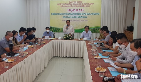 Ngày hội mắm Châu Đốc thu hút 180 gian hàng đặc sản đến từ 20 tỉnh, thành - Ảnh 1. Ngày hội mắm Châu Đốc thu hút 180 gian hàng đặc sản đến từ 20 tỉnh, thành - Ảnh 1.
