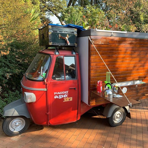 Nhỏ nhưng có võ: Tuk tuk cũng có thể làm nhà di động đầy đủ tiện nghi - Ảnh 8. Nhỏ nhưng có võ: Tuk tuk cũng có thể làm nhà di động đầy đủ tiện nghi - Ảnh 8.