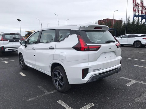 Mitsubishi Xpander 2022 lộ diện tại Việt Nam: Nhiều trang bị hơn, đe dọa Toyota Veloz Cross - Ảnh 3. Mitsubishi Xpander 2022 lộ diện tại Việt Nam: Nhiều trang bị hơn, đe dọa Toyota Veloz Cross - Ảnh 3.