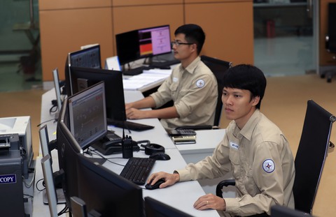 Những người ‘thắp sáng niềm tin’ cuối trời Tây Bắc - Ảnh 2. Những người ‘thắp sáng niềm tin’ cuối trời Tây Bắc - Ảnh 2.