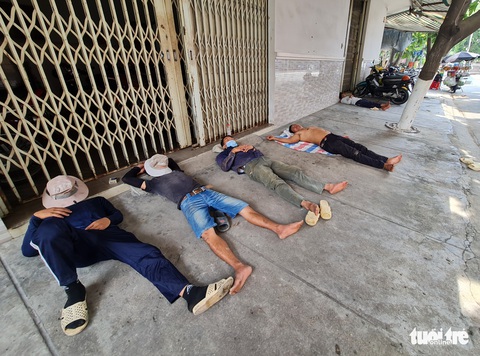 Những bữa trưa qua quýt bên đường - Ảnh 5. Những bữa trưa qua quýt bên đường - Ảnh 5.