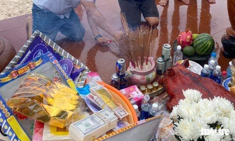 Vì sao Côn Đảo không cho chủ ca nô xây miếu thờ? - Ảnh 1. Vì sao Côn Đảo không cho chủ ca nô xây miếu thờ? - Ảnh 1.