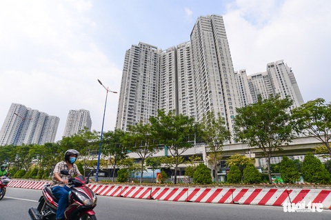 Siết vốn vào bất động sản: Thận trọng vẫn hơn - Ảnh 2. Siết vốn vào bất động sản: Thận trọng vẫn hơn - Ảnh 2.