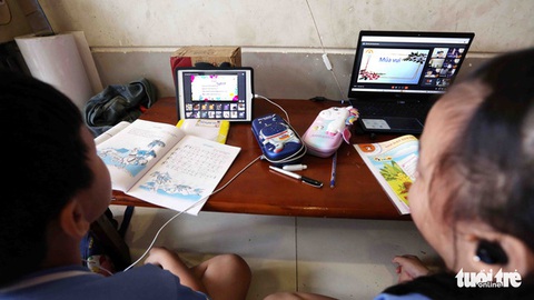 Hà Nội yêu cầu không để học sinh, sinh viên học trực tuyến kéo dài - Ảnh 1. Hà Nội yêu cầu không để học sinh, sinh viên học trực tuyến kéo dài - Ảnh 1.