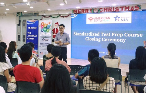 8X làm cầu nối học bổng du học - Ảnh 1. 8X làm cầu nối học bổng du học - Ảnh 1.