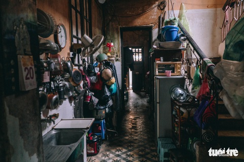 Một số biệt thự cũ trong 600 căn Hà Nội chủ trương bán: Mặt tiền đẹp, bên trong nhếch nhác - Ảnh 7. Một số biệt thự cũ trong 600 căn Hà Nội chủ trương bán: Mặt tiền đẹp, bên trong nhếch nhác - Ảnh 7.