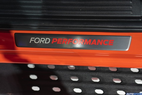 Đại lý nhận cọc Ford Ranger Raptor 2023, giá dự kiến 1,329 tỉ đồng, chờ vài tháng - Ảnh 6. Đại lý nhận cọc Ford Ranger Raptor 2023, giá dự kiến 1,329 tỉ đồng, chờ vài tháng - Ảnh 6.