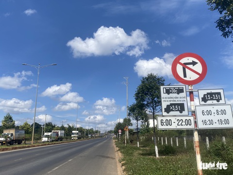 Biển báo rõ ràng, phạt nguội phân minh - Ảnh 4. Biển báo rõ ràng, phạt nguội phân minh - Ảnh 4.