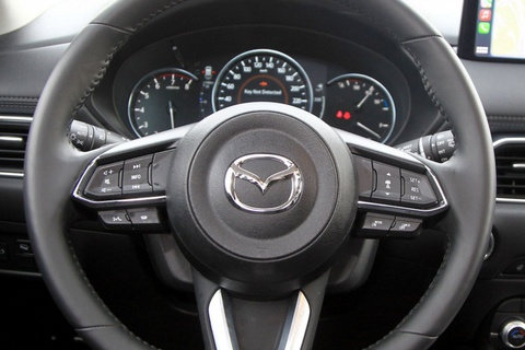 Định mua xe sang nhưng chốt Mazda CX-5 vì chạy ngoài đường đẹp như xe Mercedes - Ảnh 3. Định mua xe sang nhưng chốt Mazda CX-5 vì chạy ngoài đường đẹp như xe Mercedes - Ảnh 3.