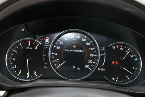 Định mua xe sang nhưng chốt Mazda CX-5 vì chạy ngoài đường đẹp như xe Mercedes - Ảnh 4. Định mua xe sang nhưng chốt Mazda CX-5 vì chạy ngoài đường đẹp như xe Mercedes - Ảnh 4.