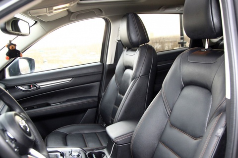 Định mua xe sang nhưng chốt Mazda CX-5 vì chạy ngoài đường đẹp như xe Mercedes - Ảnh 8. Định mua xe sang nhưng chốt Mazda CX-5 vì chạy ngoài đường đẹp như xe Mercedes - Ảnh 8.