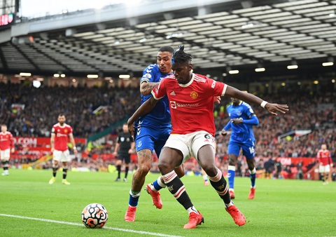 Vì sao Manchester United chần chừ với HLV Erik Ten Hag? - Ảnh 1. Vì sao Manchester United chần chừ với HLV Erik Ten Hag? - Ảnh 1.