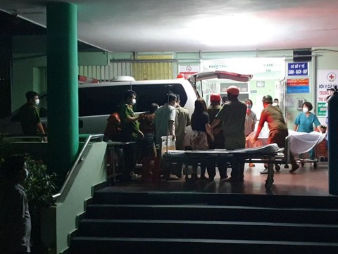 Điều tra vụ hỗn chiến náo loạn khu phố, 1 người chết, 1 người bị thương nặng - Ảnh 1. Điều tra vụ hỗn chiến náo loạn khu phố, 1 người chết, 1 người bị thương nặng - Ảnh 1.