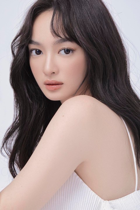 Hoãn đêm nhạc Trịnh tối 24-4; Elle Beauty Awards vinh danh Tiểu Vy, Kim Duyên - Ảnh 5. Hoãn đêm nhạc Trịnh tối 24-4; Elle Beauty Awards vinh danh Tiểu Vy, Kim Duyên - Ảnh 5.