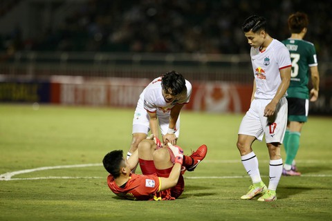 HAGL thua đáng tiếc nhà vô địch Hàn Quốc ở phút 90+3 - Ảnh 7. HAGL thua đáng tiếc nhà vô địch Hàn Quốc ở phút 90+3 - Ảnh 7.