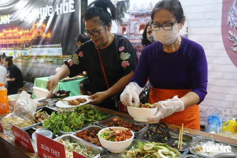 Khai trương phố đi bộ trong lòng di sản Kinh thành Huế - Ảnh 8. Khai trương phố đi bộ trong lòng di sản Kinh thành Huế - Ảnh 8.