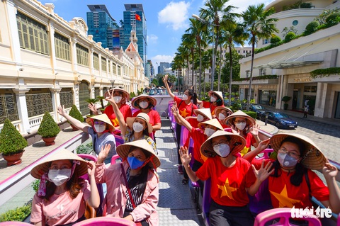 Nhiều tour du lịch trải nghiệm ở TP.HCM dịp lễ 30-4 - Ảnh 2. Nhiều tour du lịch trải nghiệm ở TP.HCM dịp lễ 30-4 - Ảnh 2.