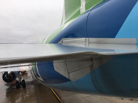 Máy bay Airbus A321 va nhau tại Nội Bài: Lỗi của đội kéo đẩy - Ảnh 1. Máy bay Airbus A321 va nhau tại Nội Bài: Lỗi của đội kéo đẩy - Ảnh 1.