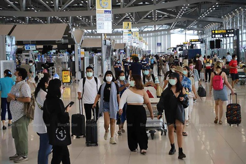 Từ 1-5, Thái Lan bỏ xét nghiệm với khách có hộ chiếu vắc xin COVID-19 - Ảnh 1. Từ 1-5, Thái Lan bỏ xét nghiệm với khách có hộ chiếu vắc xin COVID-19 - Ảnh 1.