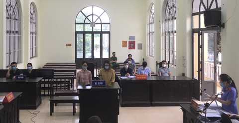 Tống tiền thẩm mỹ viện, 2 cựu phóng viên lĩnh án tù - Ảnh 1. Tống tiền thẩm mỹ viện, 2 cựu phóng viên lĩnh án tù - Ảnh 1.