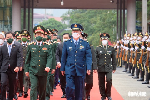 Bộ trưởng Quốc phòng Việt - Trung hội đàm, cùng nhau xây dựng biên giới hòa bình, ổn định - Ảnh 4. Bộ trưởng Quốc phòng Việt - Trung hội đàm, cùng nhau xây dựng biên giới hòa bình, ổn định - Ảnh 4.