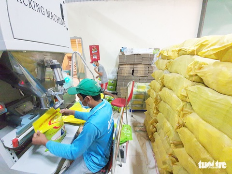 Sản xuất sạch: Phải có đôi bàn tay vừa xây vừa chống - Ảnh 1. Sản xuất sạch: Phải có đôi bàn tay vừa xây vừa chống - Ảnh 1.