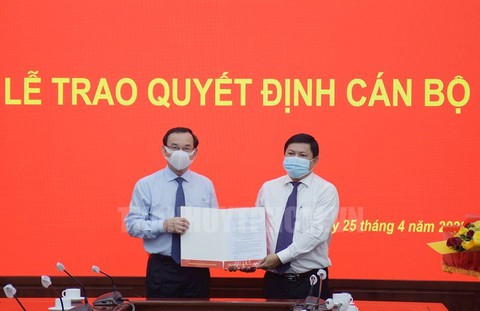 Ông Ma Xuân Việt làm bí thư Quận ủy quận 6, TP.HCM - Ảnh 2. Ông Ma Xuân Việt làm bí thư Quận ủy quận 6, TP.HCM - Ảnh 2.