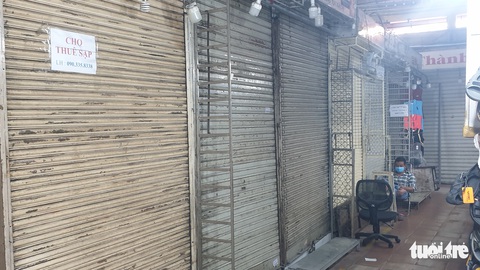 Chợ Bến Thành sống động, dần khởi sắc sau thời gian dài ngủ đông - Ảnh 12. Chợ Bến Thành sống động, dần khởi sắc sau thời gian dài ngủ đông - Ảnh 12.