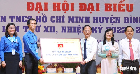 Xây dựng tình yêu Tổ quốc, yêu thành phố trong mỗi bạn trẻ - Ảnh 4. Xây dựng tình yêu Tổ quốc, yêu thành phố trong mỗi bạn trẻ - Ảnh 4.